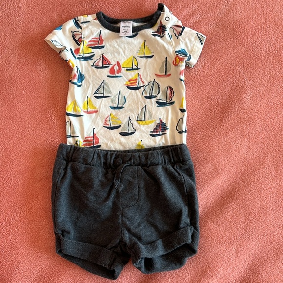 Nordstrom baby 2 piece sailboat outfit - Picture 2 of 2
